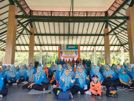  HIMPAUDI Trenggalek Menyambut Hari Ibu 2023 di Pendopo Agung Taman Jajar Gumregah